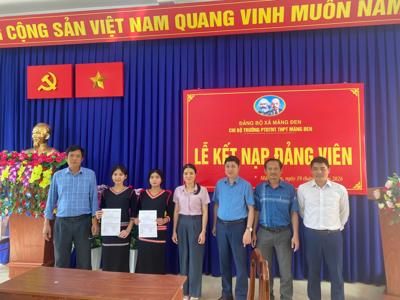 KẾT NẠP ĐẢNG VIÊN MỚI 2025-2026. Y HẢI, ĐINH THỊ TIÊN