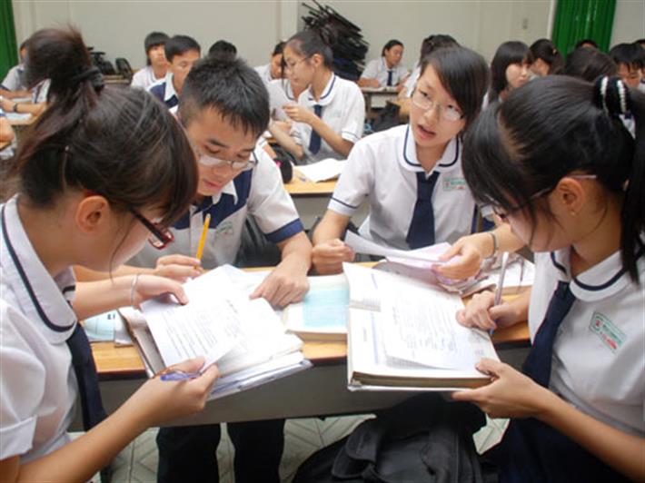 Ngày 12/12, tại Trường Đại học Sư phạm Hà Nội, Bộ Giáo dục và Đào tạo (GDĐT) tổ chức hội nghị đánh giá công tác xã hội hóa biên soạn sách giáo khoa giai đoạn 2018-2024. Thứ trưởng Phạm Ngọc Thưởng chủ trì hội nghị.